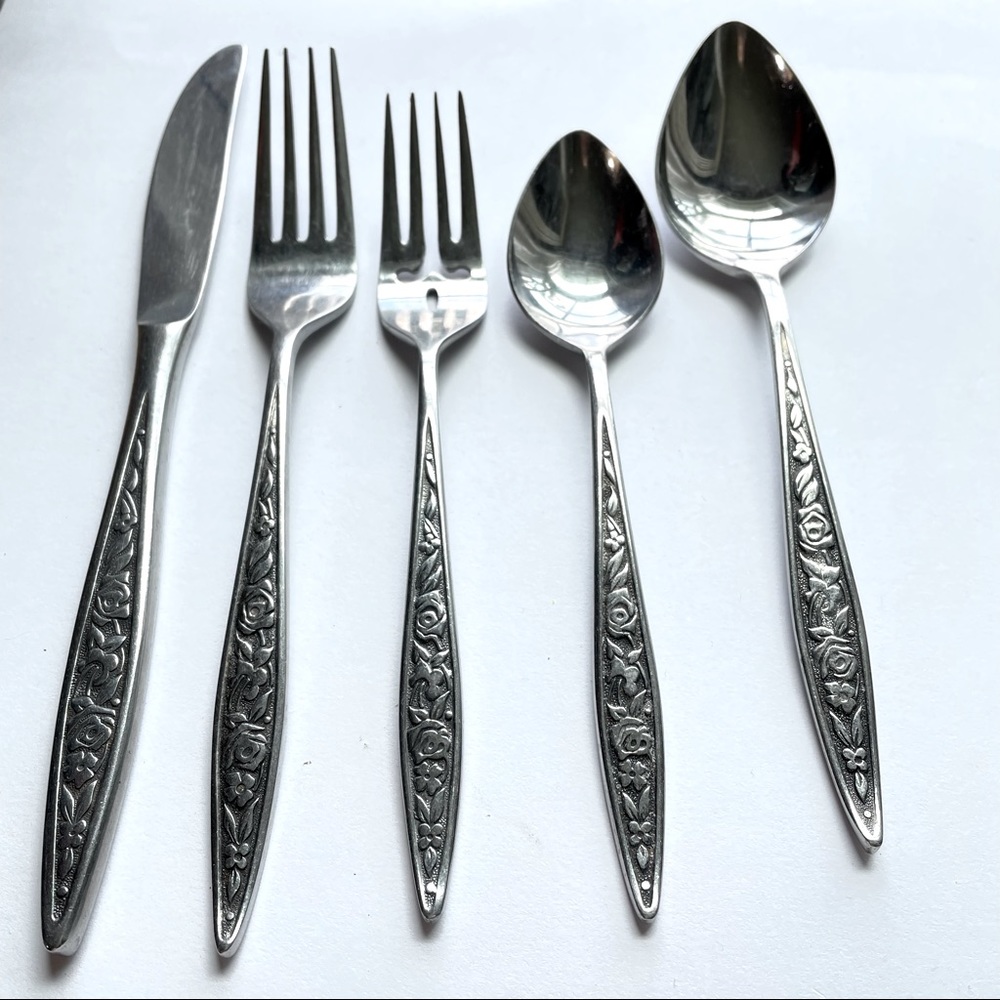 Ekco Eterna Santiago stainless flatware setting MCM floral rose